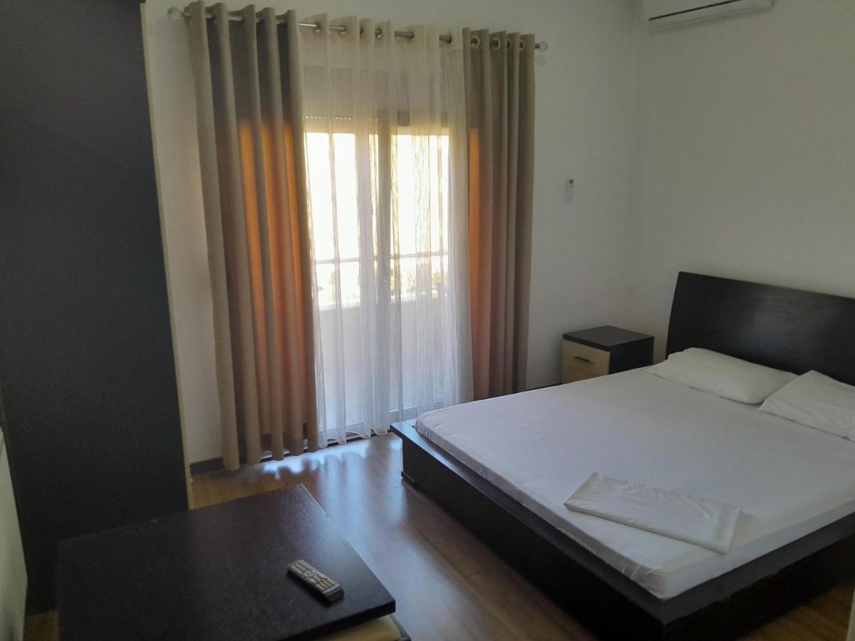 Hotel Yjet Pogradec Exterior foto